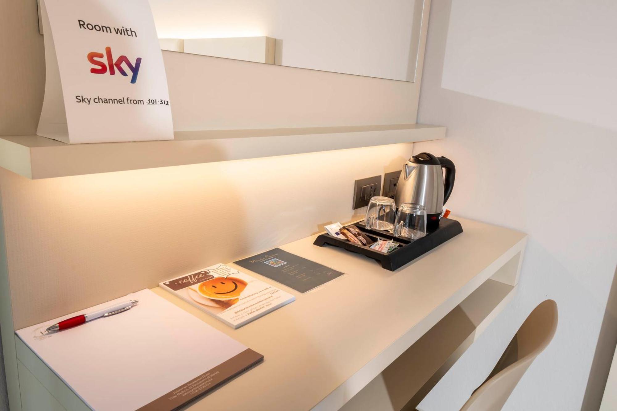 B&B Primrose Residence Hotel Rimini Exteriör bild
