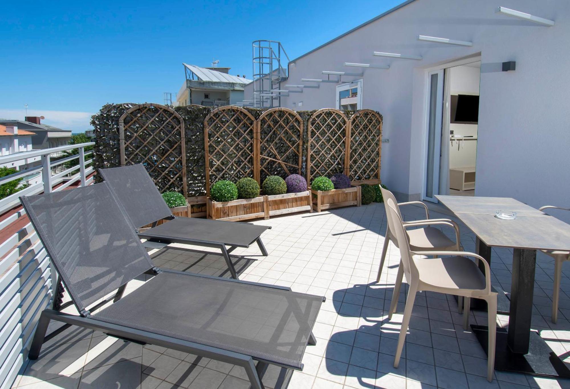 B&B Primrose Residence Hotel Rimini Exteriör bild